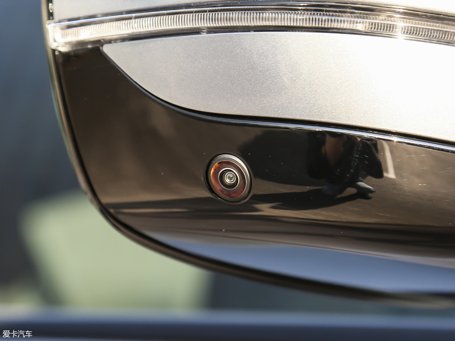 2019R5ϵ(M) 540i M\b