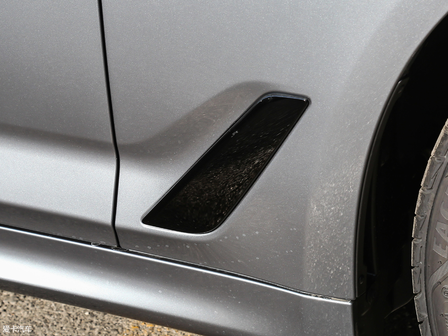 2019R5ϵ(M) 540i M\b