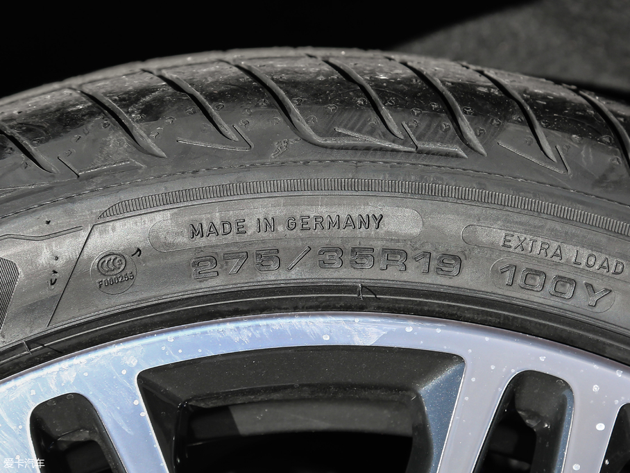 2019R5ϵ(M) 540i M\b