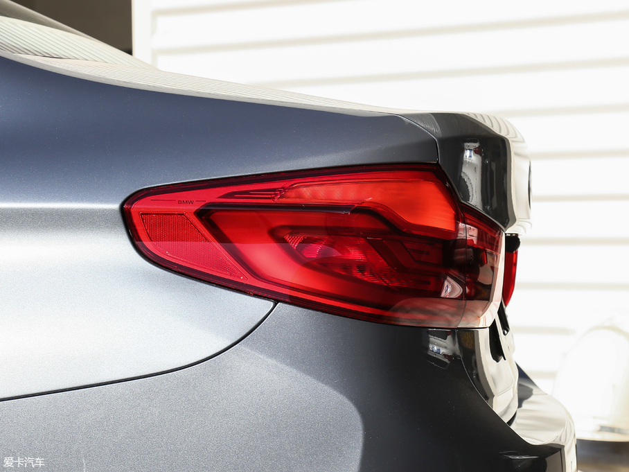 2019R5ϵ(M) 540i M\b