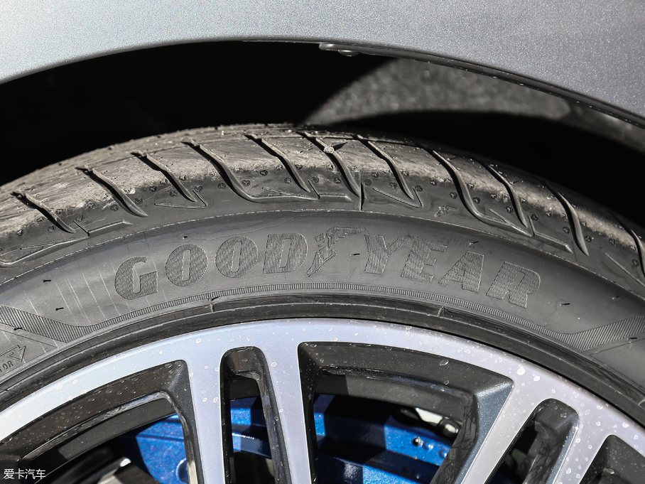 2019R5ϵ(M) 540i M\b