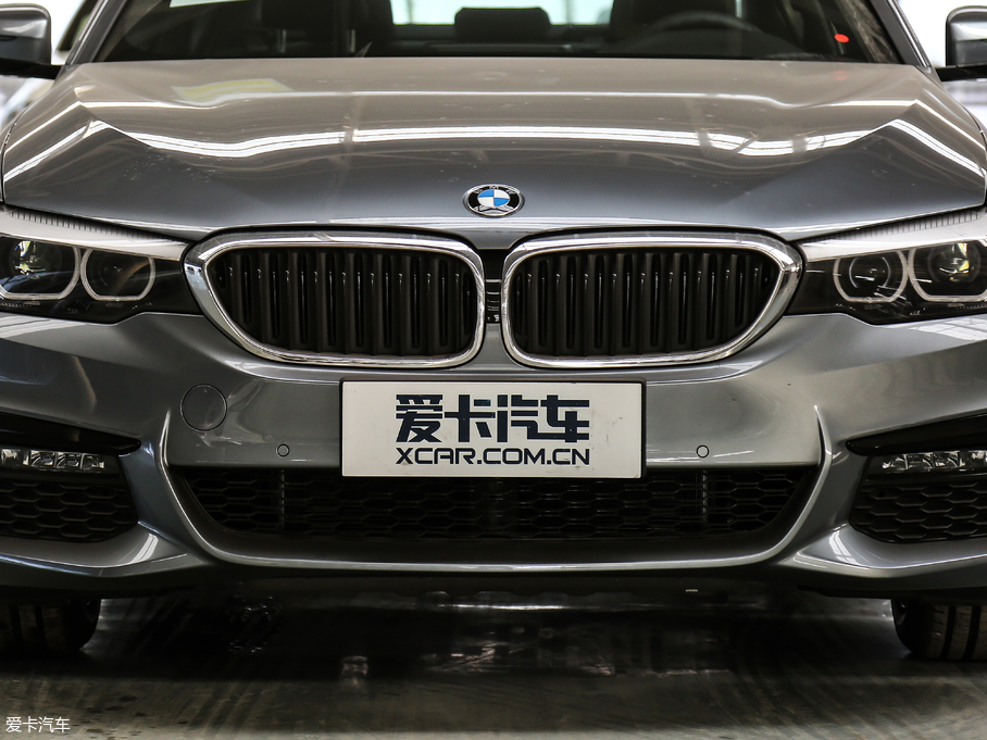 2019R5ϵ(M) 525i M\b