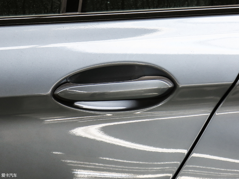 2019R5ϵ(M) 525i M\b