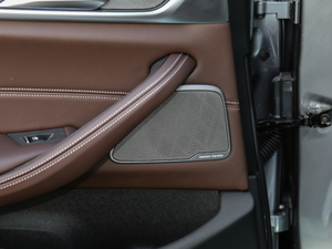 2019540i M\(yn)(dng)b g