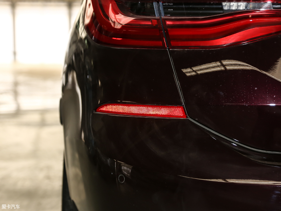 2019R6ϵGT 630i AOӋb