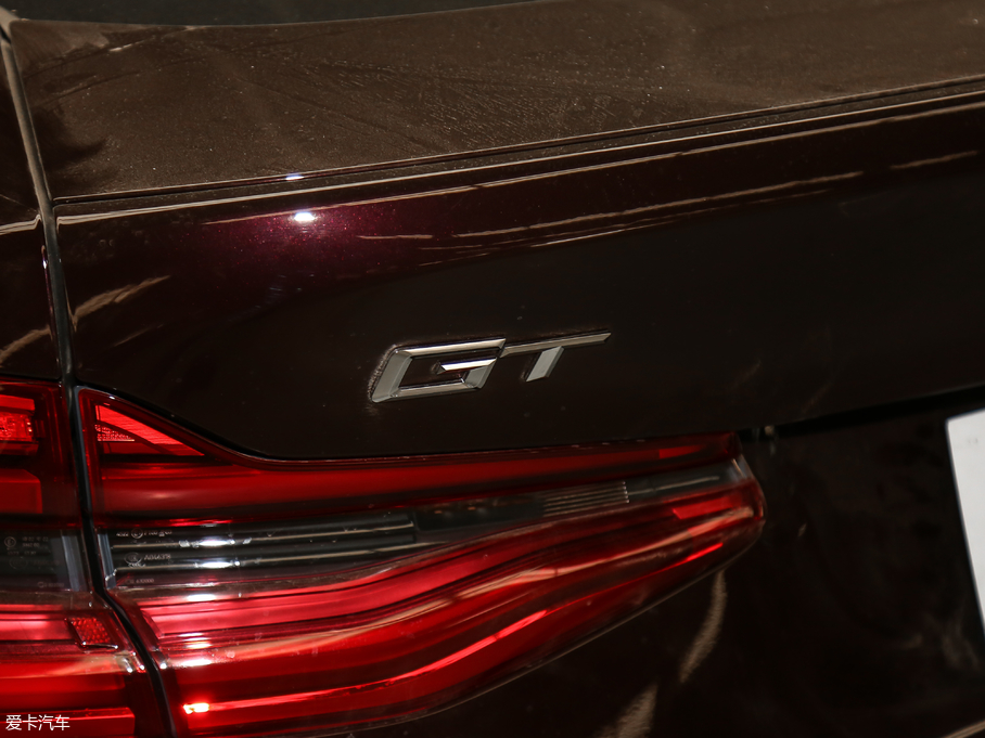 2019R6ϵGT 630i AOӋb