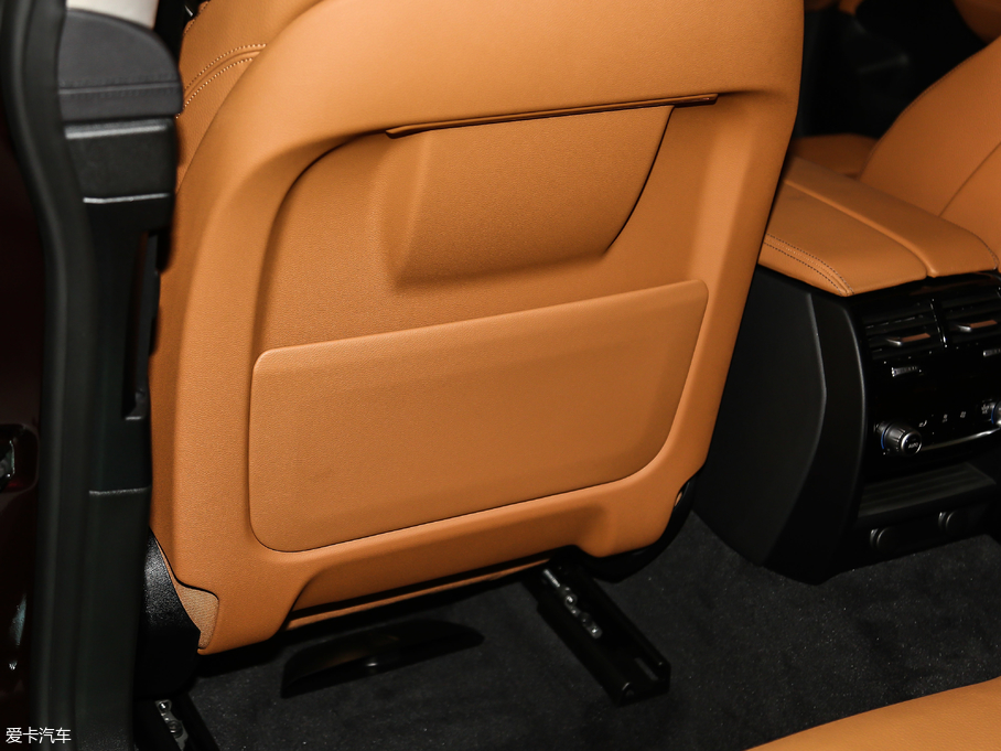 2019R6ϵGT 630i AOӋb