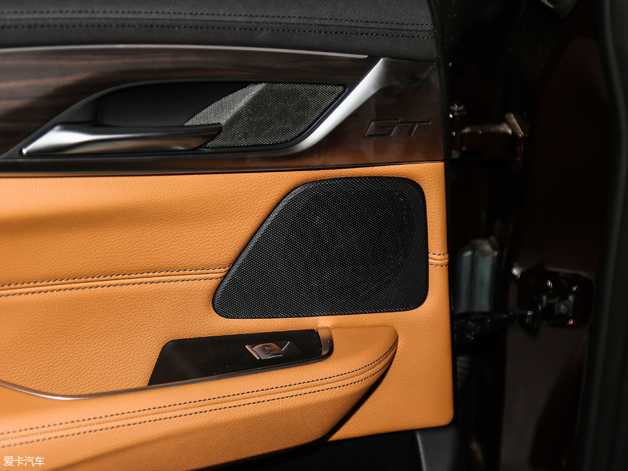 2019R6ϵGT 630i AOӋb