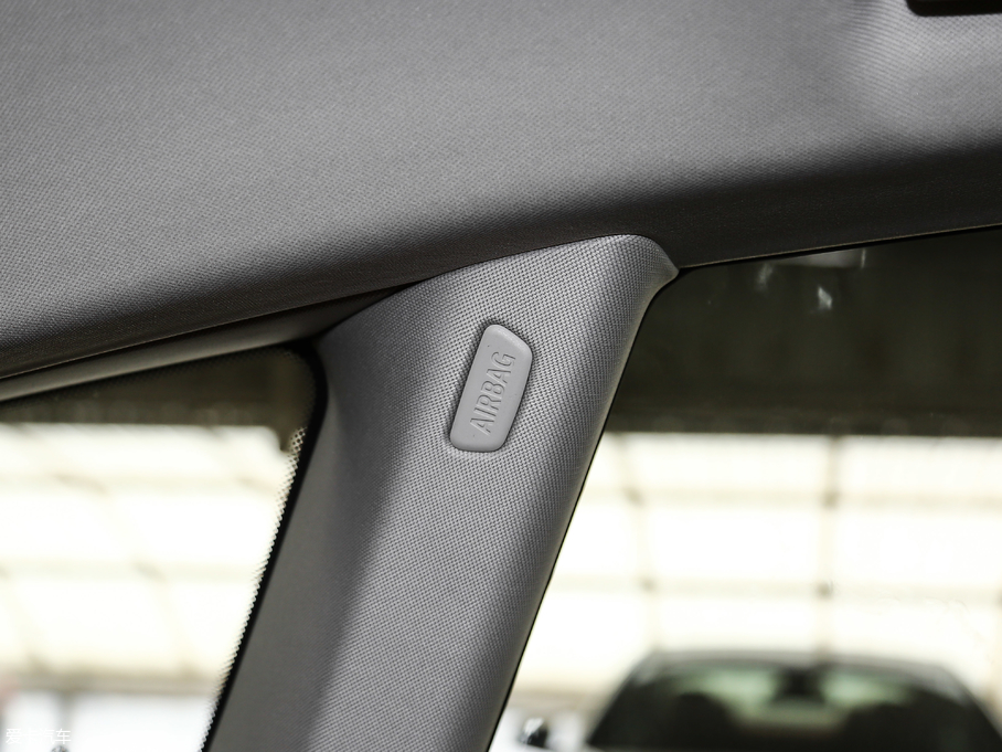 2019R6ϵGT 630i AOӋb