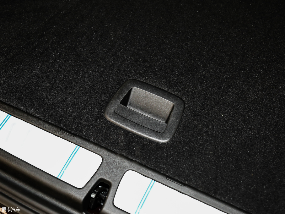 2019R6ϵGT 630i AOӋb