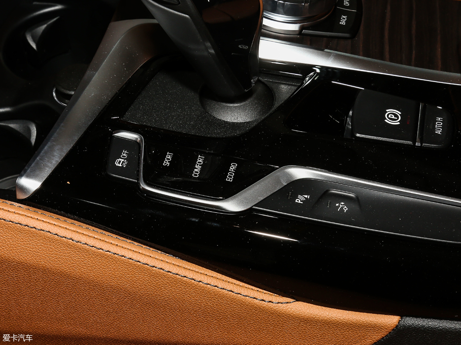 2019R6ϵGT 630i AOӋb