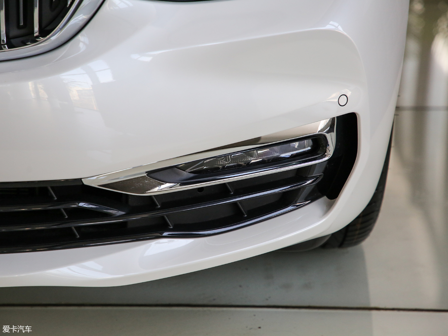 2019R6ϵGT 630i AOӋb