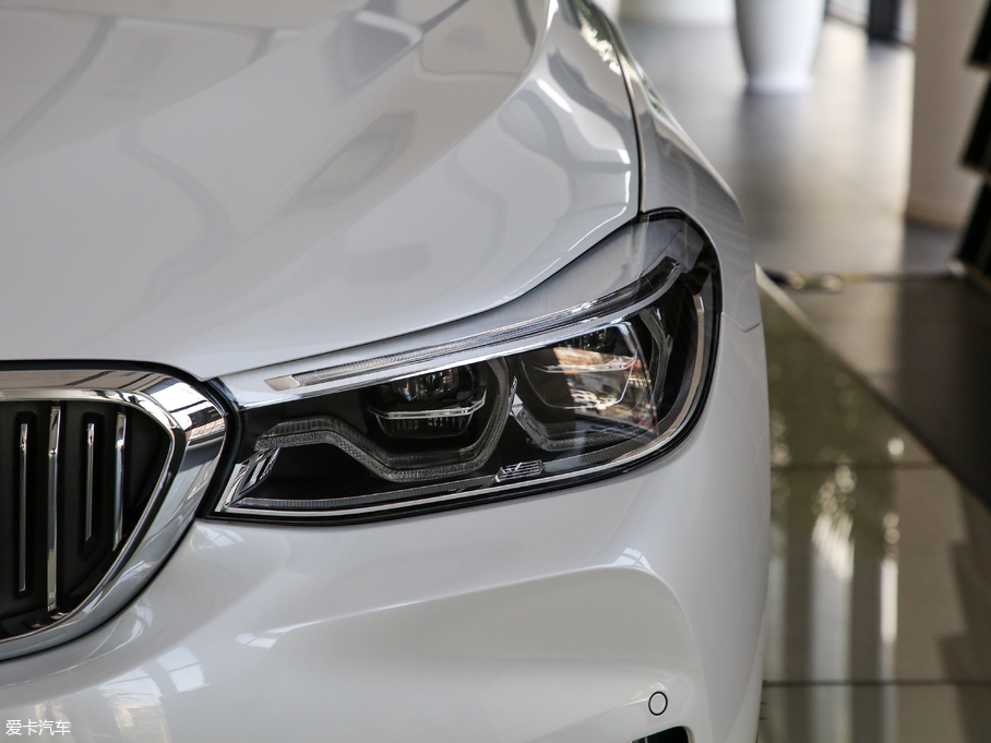 2019R6ϵGT 630i AOӋb