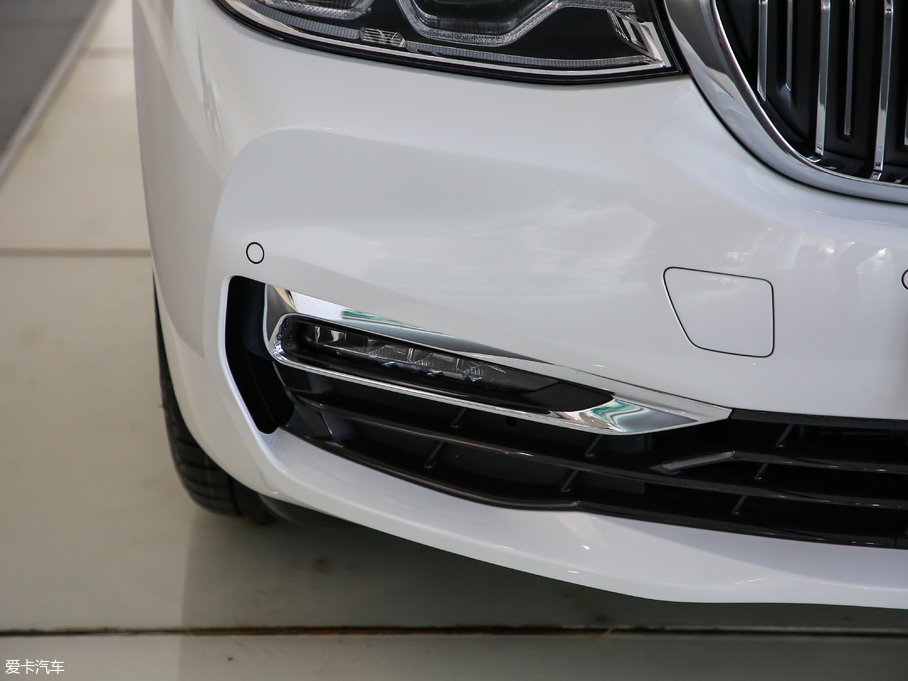 2019R6ϵGT 630i AOӋb