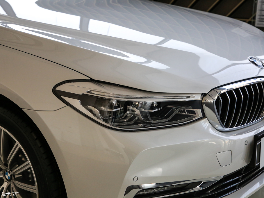 2019R6ϵGT 630i AOӋb