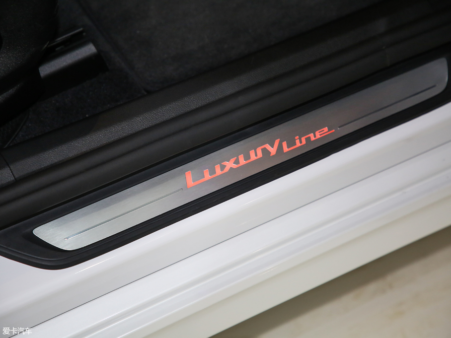 2019R6ϵGT 630i AOӋb