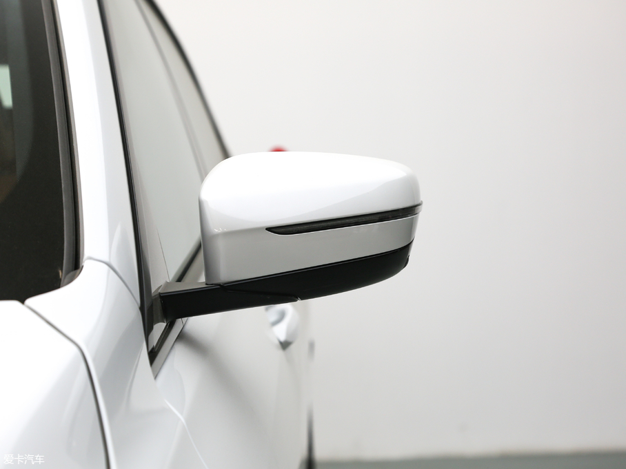 2019R6ϵGT 630i M\b