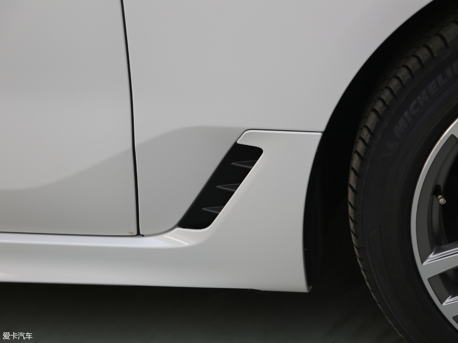 2019R6ϵGT 630i M\b