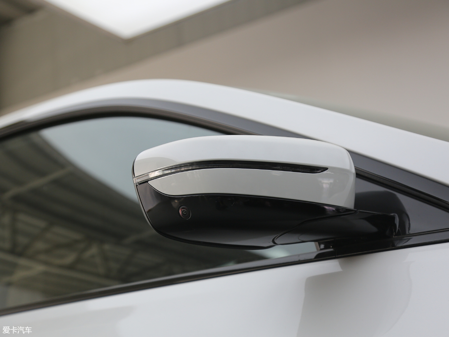 2019R6ϵGT 630i M\b