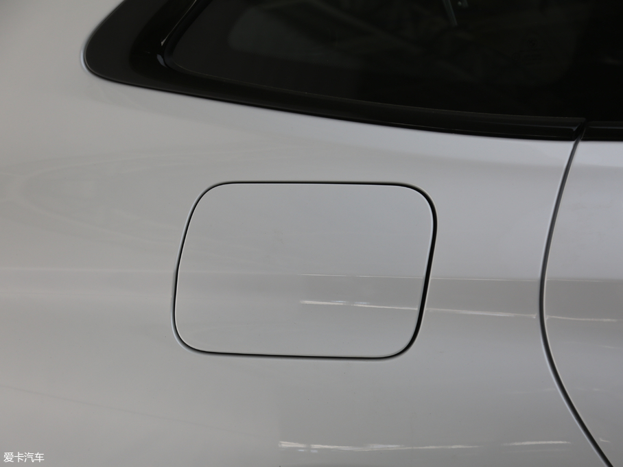 2019R6ϵGT 630i M\b