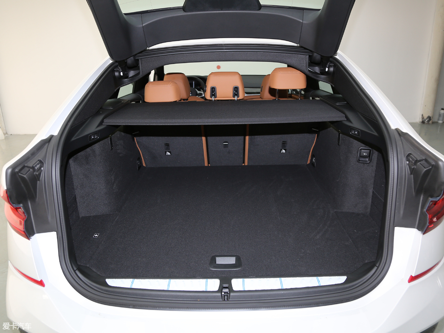 2019R6ϵGT 630i M\b