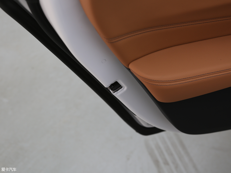 2019R6ϵGT 630i M\b