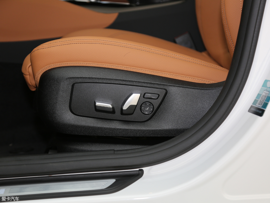 2019R6ϵGT 630i M\b