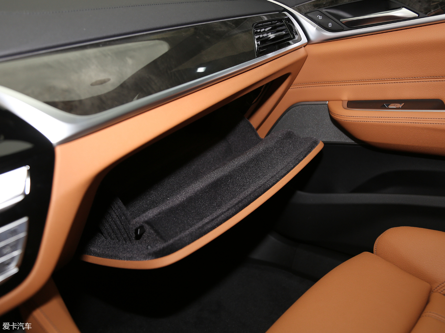 2019R6ϵGT 630i M\b