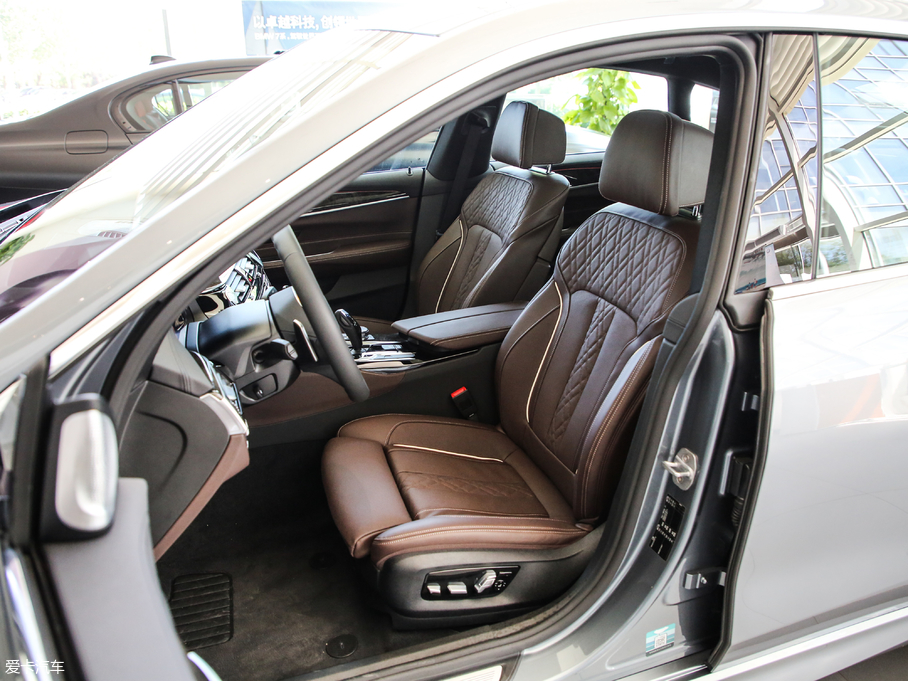 2019R6ϵGT 630i M\b