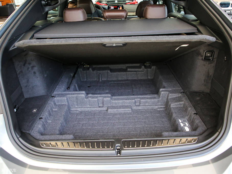 2019R6ϵGT 630i M\b