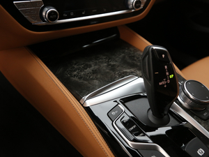 2019630i M\(yn)(dng)b g