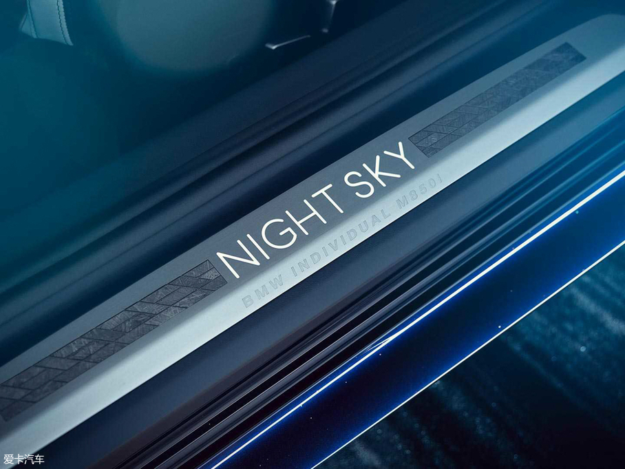2019R8ϵ M850i Night Sky edition