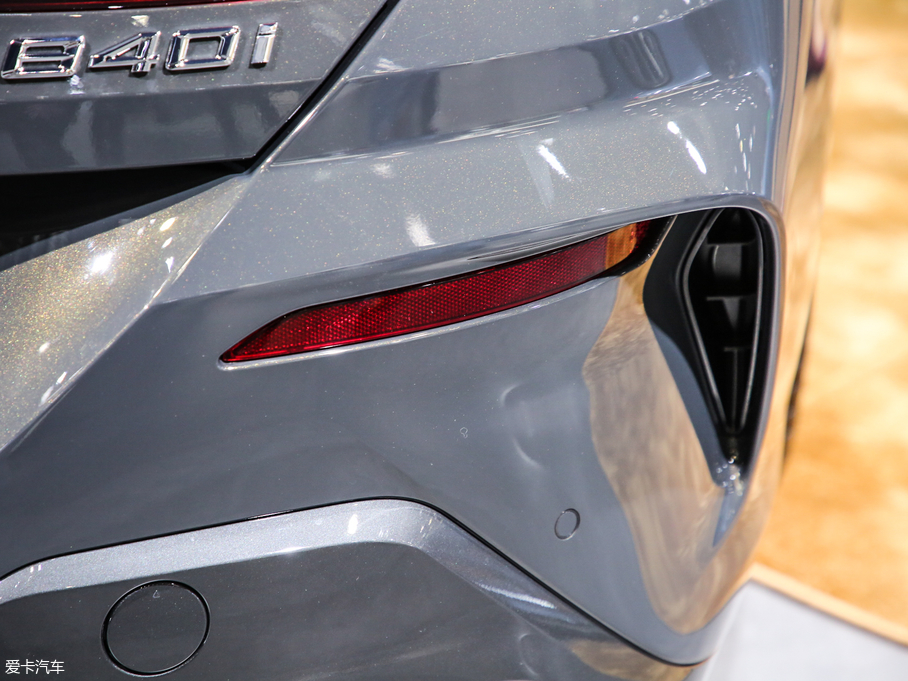 2019��R8ϵ���� 840i �����I��܇ M�\�����b