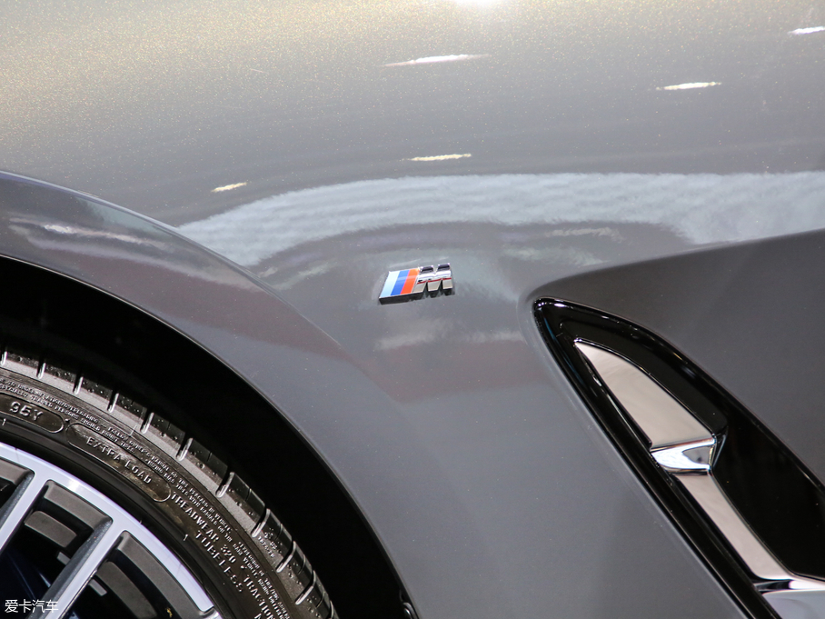 2019R8ϵ 840i I܇ M\b