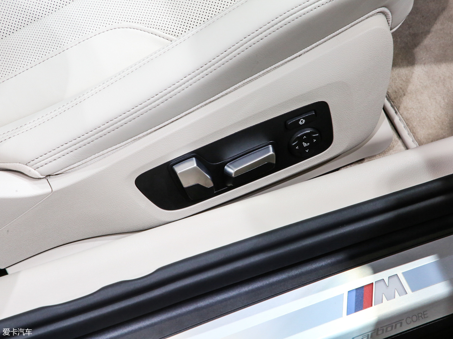 2019R8ϵ 840i I܇ M\b