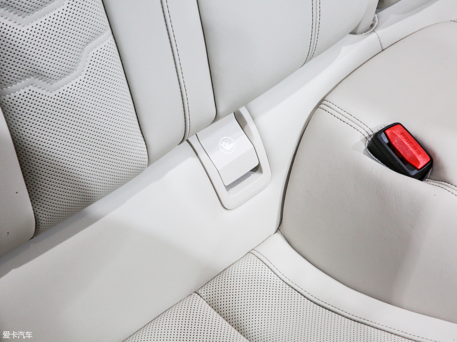 2019R8ϵ 840i I܇ M\b