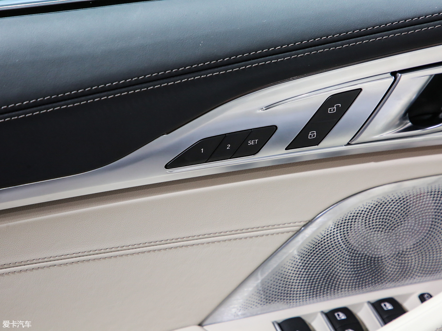 2019R8ϵ 840i I܇ M\b