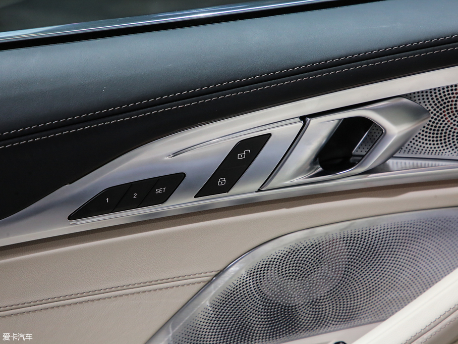 2019R8ϵ 840i I܇ M\b