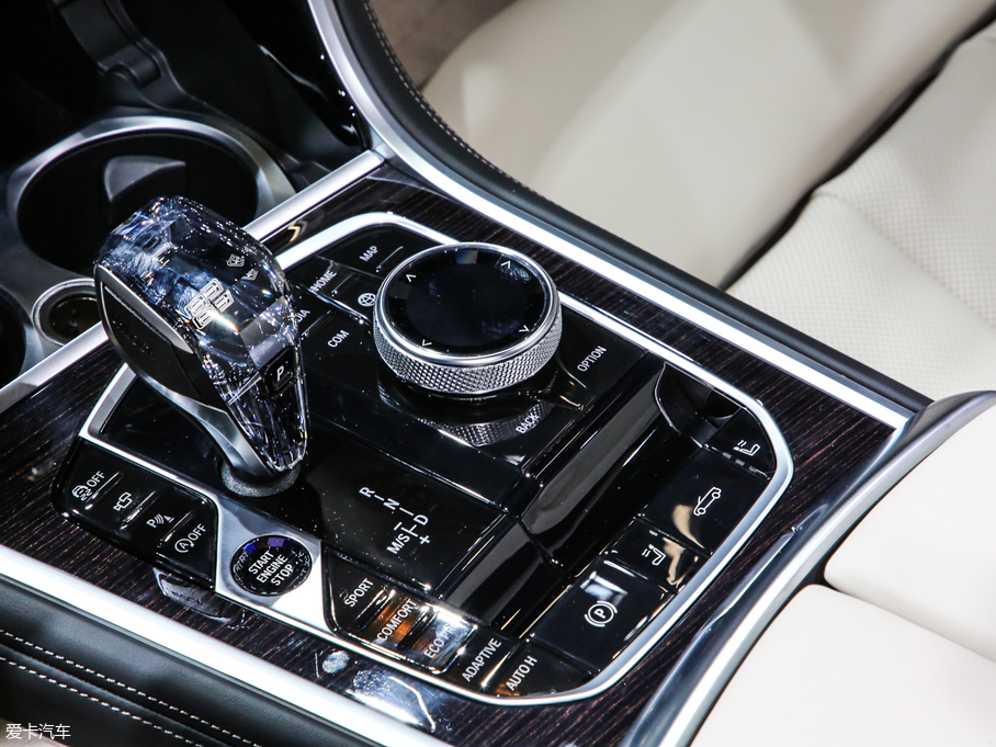 2019R8ϵ 840i I܇ M\b