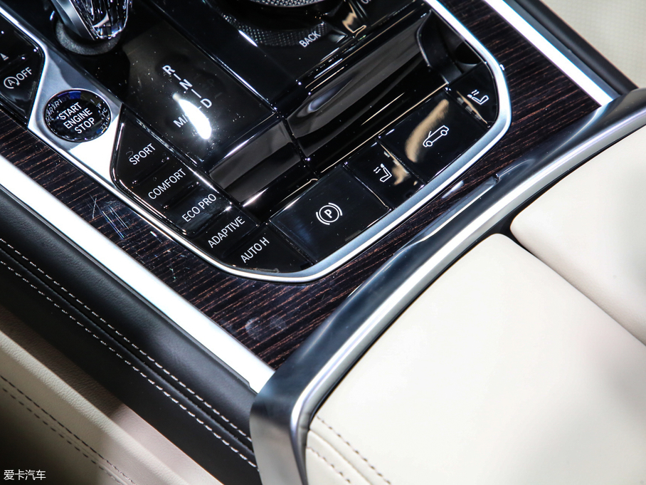 2019R8ϵ 840i I܇ M\b