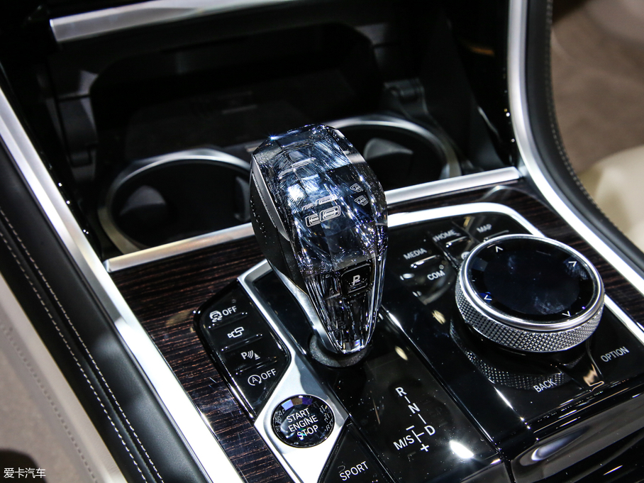 2019R8ϵ 840i I܇ M\b