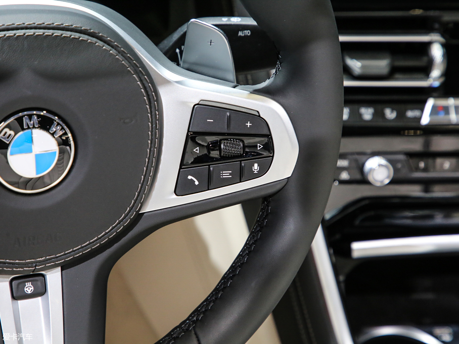 2019R8ϵ 840i I܇ M\b