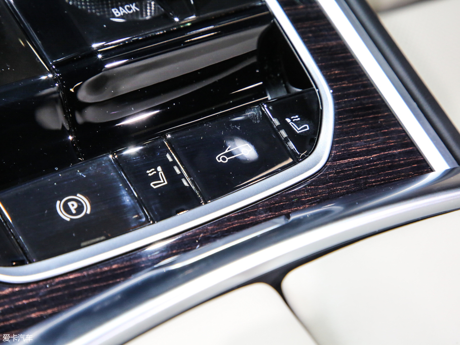 2019R8ϵ 840i I܇ M\b