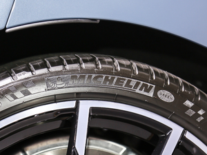 2019840i pTI܇ M\b ݆̥Ʒ