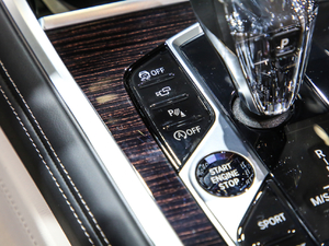 2019840i I܇ M\b п؅^