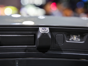 2019840i I܇ M\b п؅^