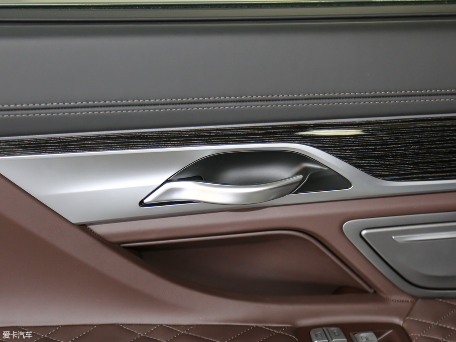 2019R7ϵ 740Li  M\b