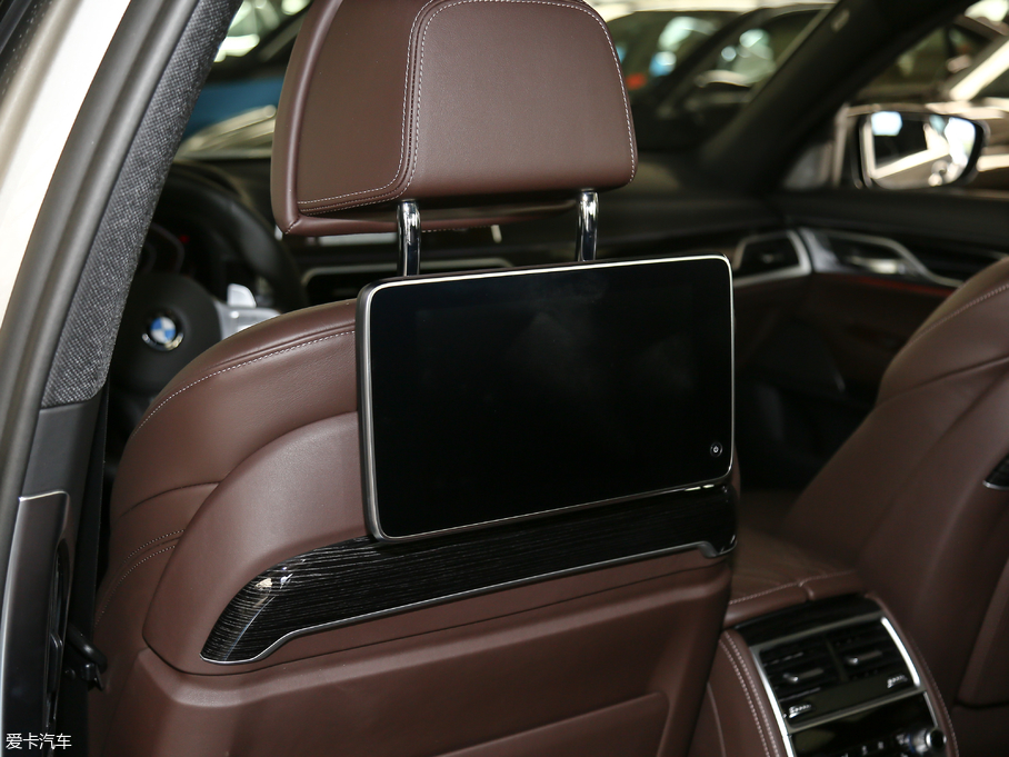 2019R7ϵ 740Li  M\b