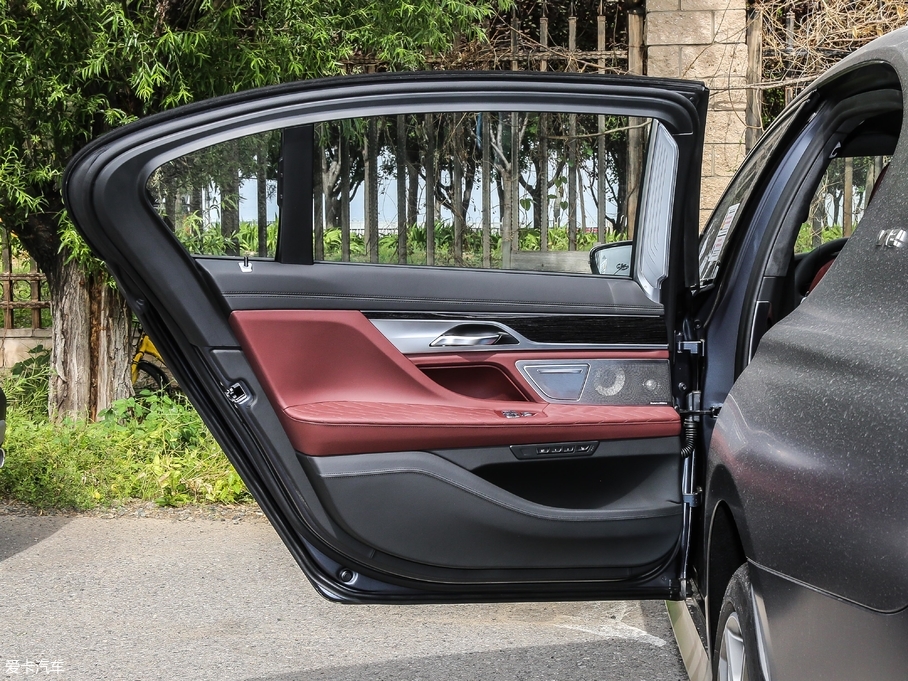 2019R7ϵ M760Li xDrive V12 Ab