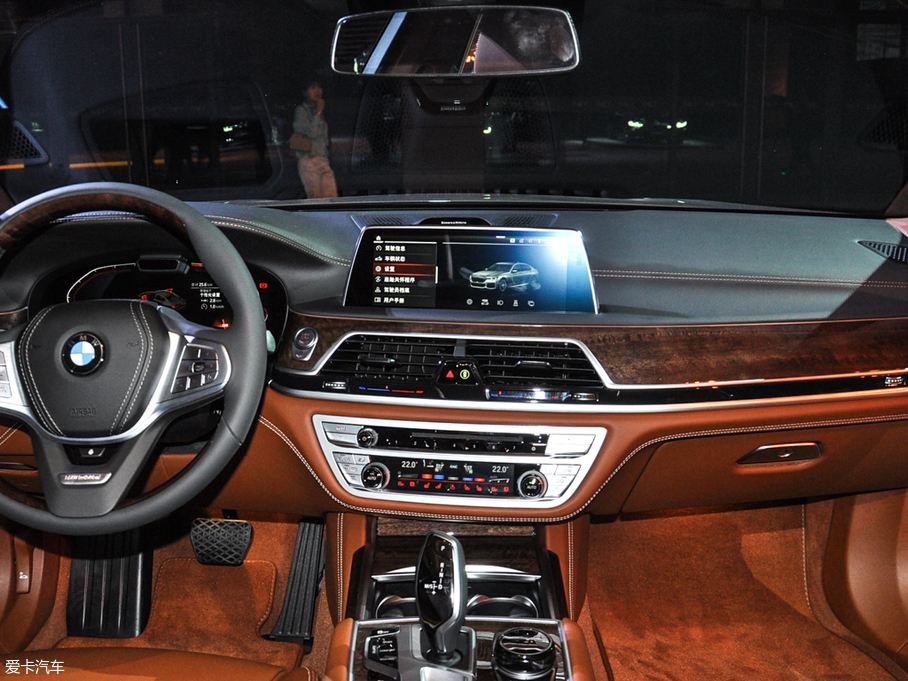 2019��R7ϵ 740Li xDrive ������ ���A���b